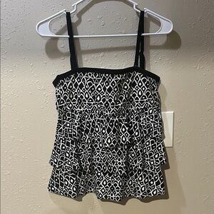 24th & Ocean Black and White Patterned Camisole